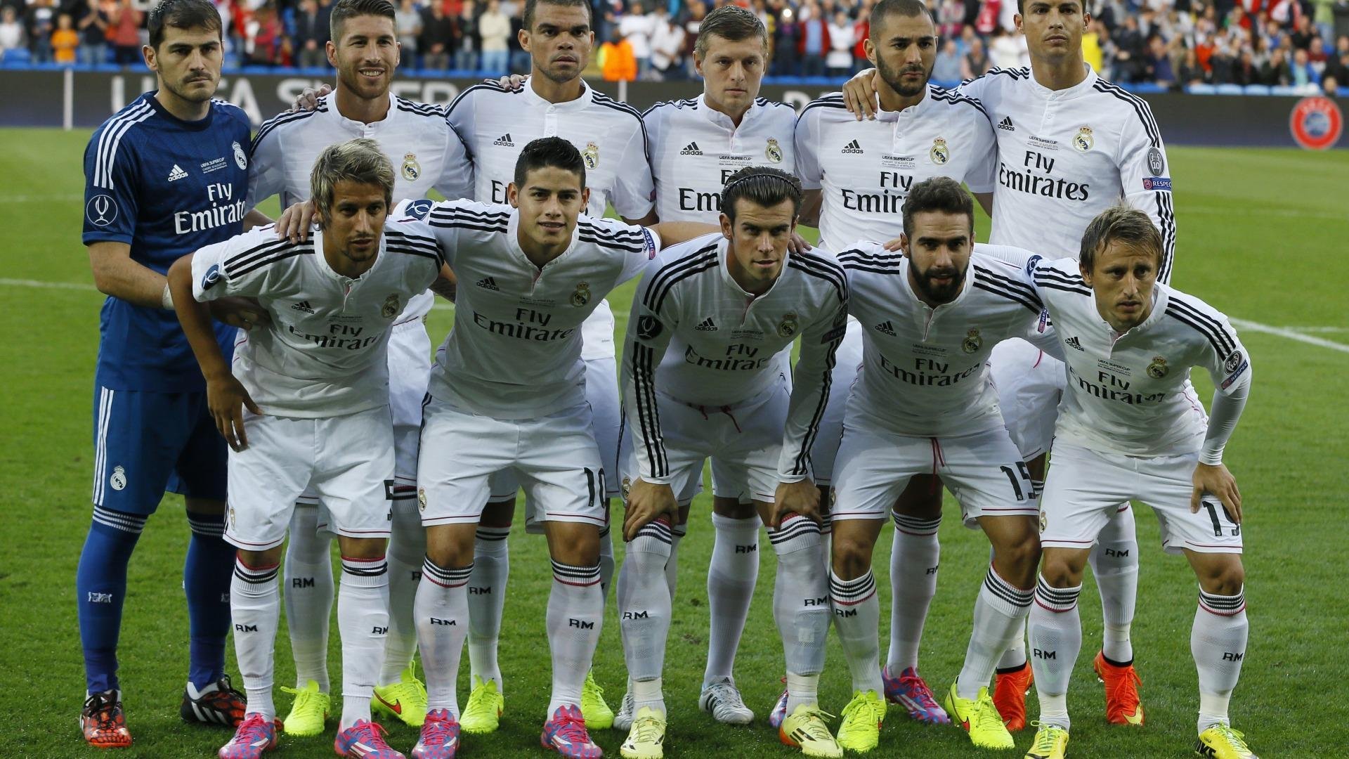 “青训营地：足球梦想的摇篮”，足球青训训练营