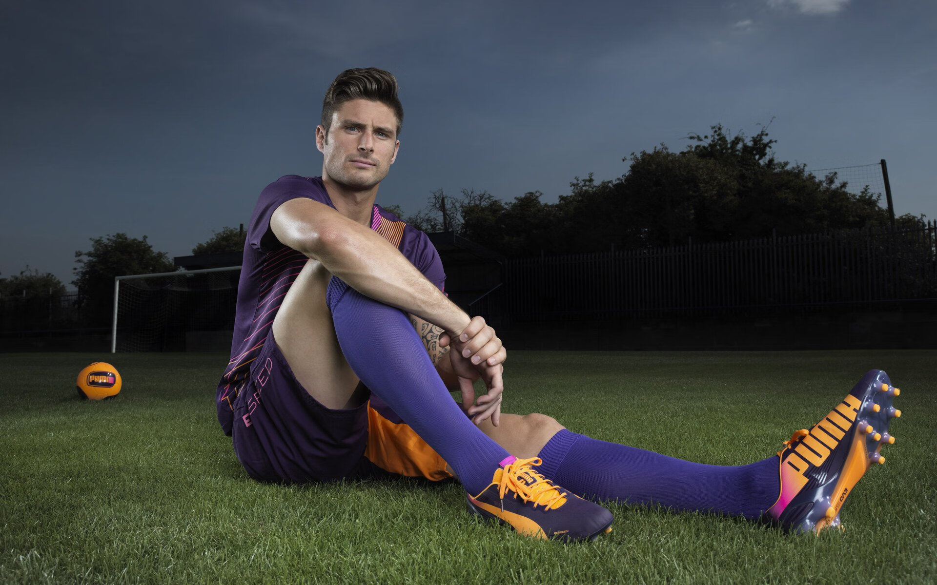 中国足球的球迷观赛体验提升方案实施，观战足球比赛