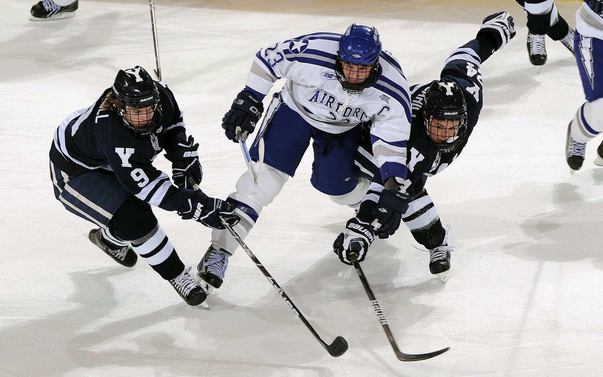 欧冠“银河战舰”：豪门群英逐鹿的顶级舞台，omg银河战舰